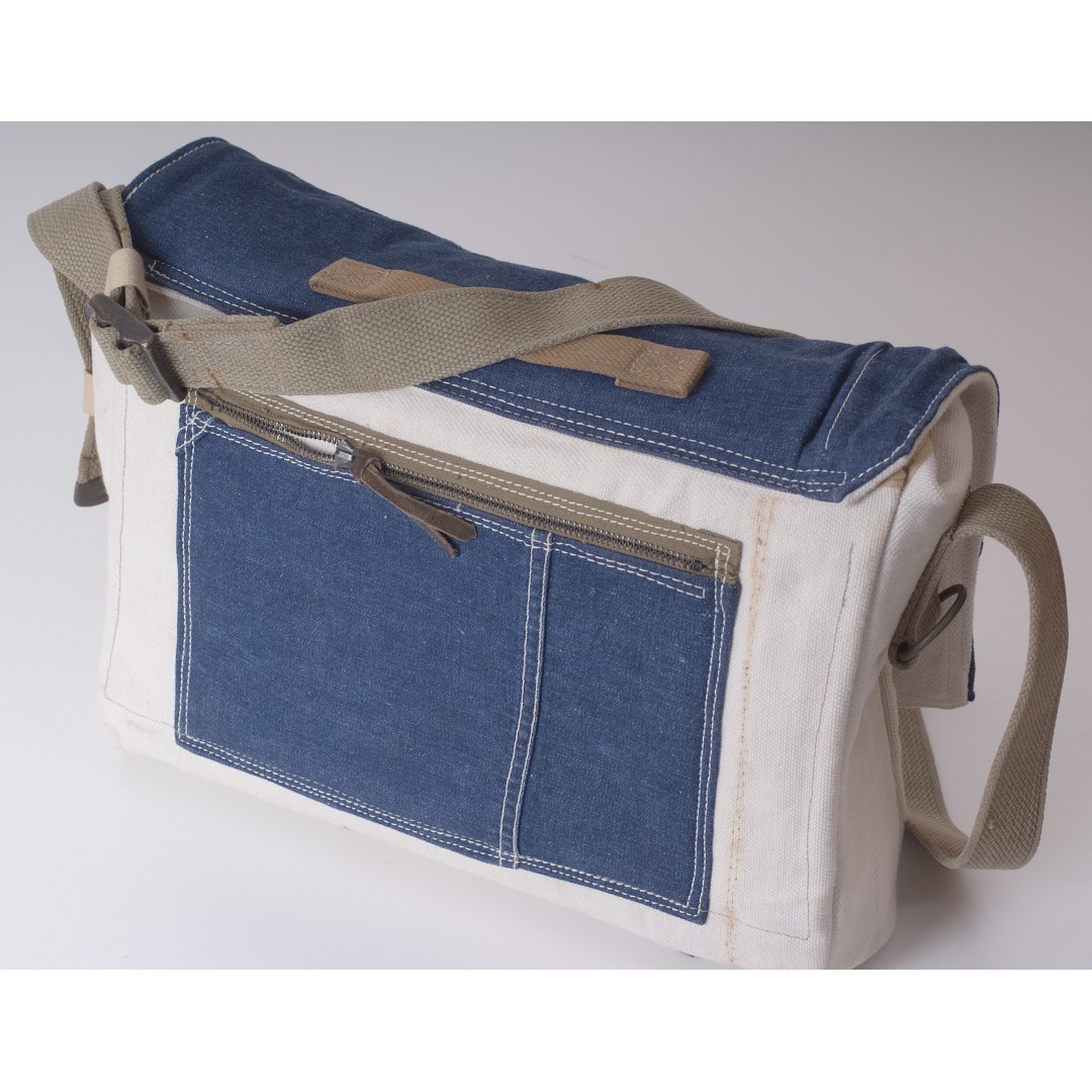 Shop Vintage Messenger Bag for Men and Women – Luggage Factory